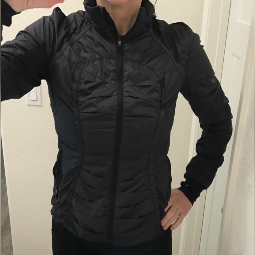 Lululemon - Picture 9 of 9